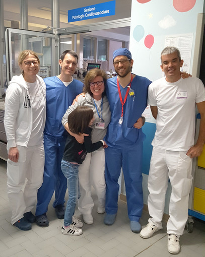 Genova, bimba di 10 anni salvata da autotrapianto polmonare al Gaslini Genova, bimba di 10 anni salvata da autotrapianto polmonare al Gaslini