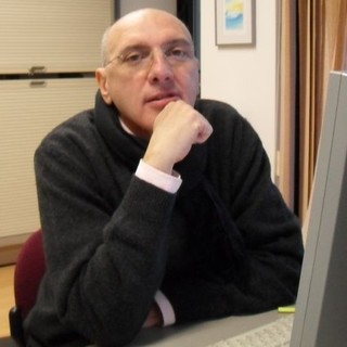 Savona, dopo 42 anni va in pensione Umberto Torcello: "Il commercio la mia vita, pensiamo alla creazione di un progetto per difenderci dai cambiamenti" Savona, dopo 42 anni va in pensione Umberto Torcello: "Il commercio la mia vita, pensiamo alla creazione di un progetto per difenderci dai cambiamenti"