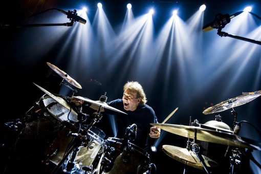 Il batterista Tullio De Piscopo ospite su Radio Onda Ligure 101 presenta il suo nuovo concerto a Sanremo Il batterista Tullio De Piscopo ospite su Radio Onda Ligure 101 presenta il suo nuovo concerto a Sanremo