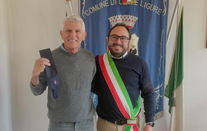 Il cellese Tortarolo campione europeo di vela: il sindaco Beltrame lo riceve in Comune