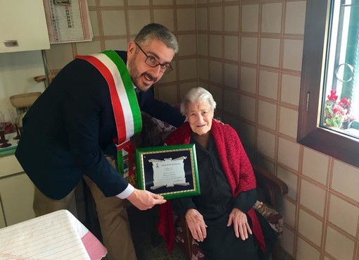 Tutta Tovo San Giacomo piange "Nonna Tanzina" Tutta Tovo San Giacomo piange "Nonna Tanzina"