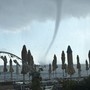 Tromba marina al largo di Varazze: le immagini del fenomeno nel mare varazzino Tromba marina al largo di Varazze: le immagini del fenomeno nel mare varazzino