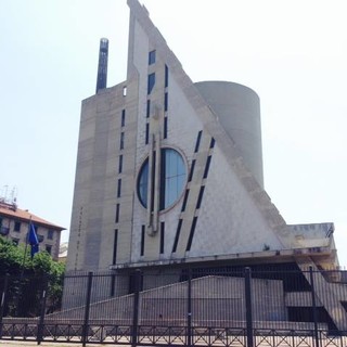 Savona, non si fermano all'alt, vengono bloccati e aggrediscono i carabinieri: 20enni arrestati tornano liberi