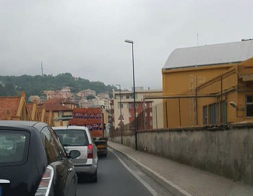 Traffico intenso in centro a Finale: il problema sta diventando costante Traffico intenso in centro a Finale: il problema sta diventando costante
