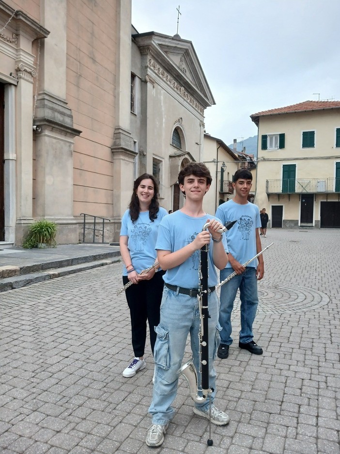 A Ranzi di Pietra Ligure il Trio Bandapiccola per San Bernardo Abate A Ranzi di Pietra Ligure il Trio Bandapiccola per San Bernardo Abate