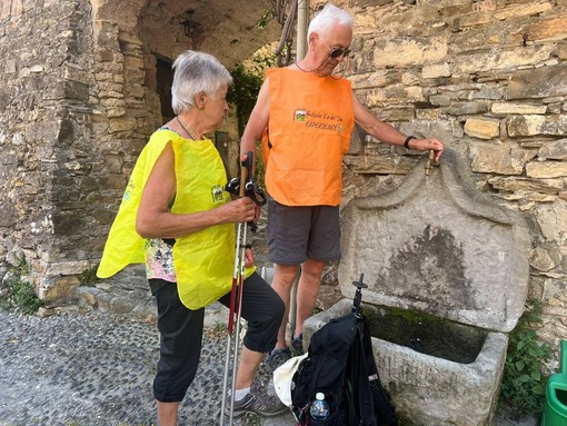 Sulle antiche mulattiere dell’entroterra savonese: un trekking sulle Vie del Sale tra Zuccarello, Castelvecchio e Erli