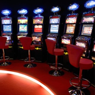 Regione, vicepresidente Viale: "La Liguria fa prevenzione sulla ludopatia e il Governo vara apertura di 22 mila sale slot"