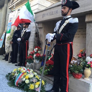 Commemorazione dei defunti: a Stella un cuscino sulla tomba di Pertini