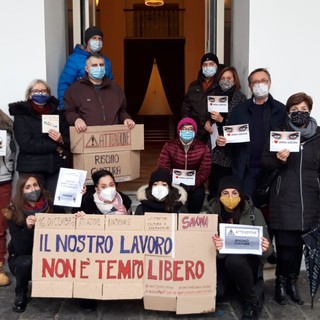 Il mondo della cultura scende in piazza a Savona: &quot;Non è tempo libero!&quot; (FOTO)