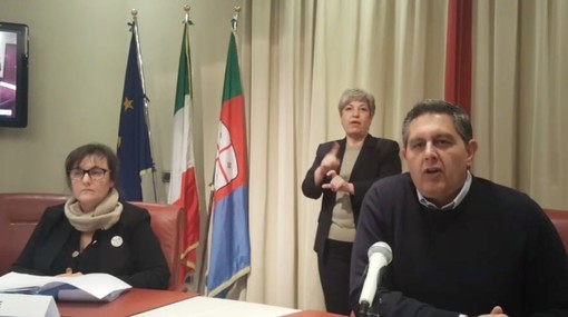 Covid-19, Toti: "Persone ricoverate scendono sotto quota 50” Covid-19, Toti: "Persone ricoverate scendono sotto quota 50”