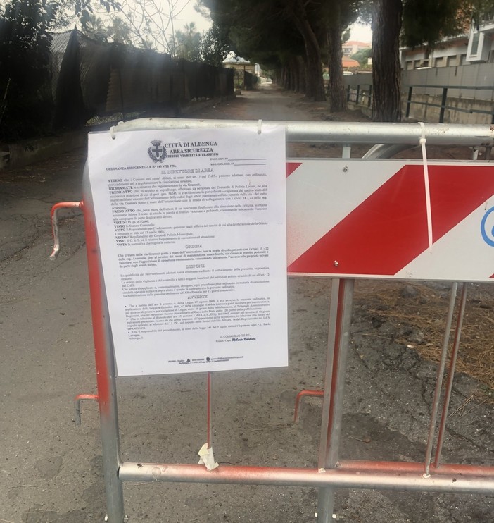 Albenga, Tomatis (FdI): "Telecamere in centro per controllare i varchi, a Vadino strade chiuse con transenne per pericolo"