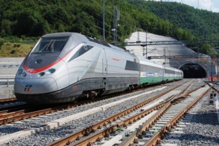 Maltempo, riaprono le prime tratte sulle linee Genova-Ovada e Savona-San Giuseppe-Torino Maltempo, riaprono le prime tratte sulle linee Genova-Ovada e Savona-San Giuseppe-Torino