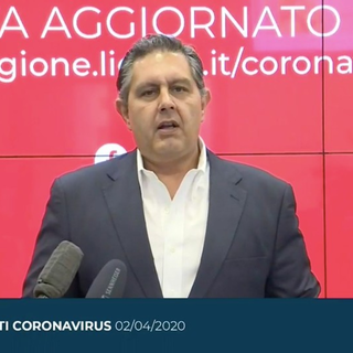 Coronavirus, Toti: "Dati lievemente positivi, ma state a casa altrimenti peggioreranno" (VIDEO)