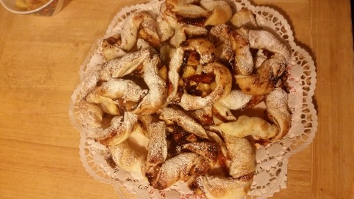 La videoricetta: torta 'cuore di Mamma alle mele' La videoricetta: torta 'cuore di Mamma alle mele'