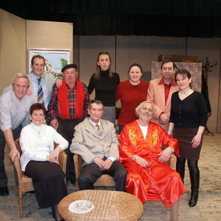 Sabato in scena “Na fetta de torta paradiso” al teatro Jolly di Cengio