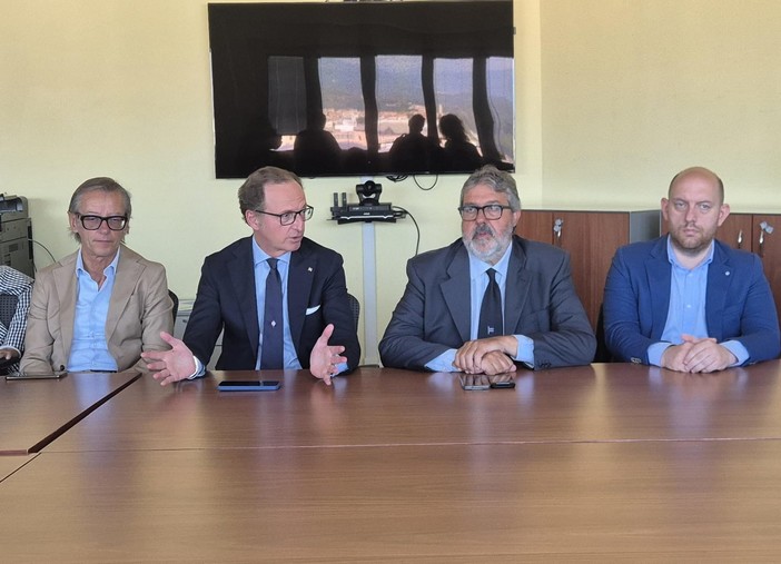 Visita nell'albenganese dell'assessore Nicolò, Vaccarezza: "Risvolti positivi su più fronti" Visita nell'albenganese dell'assessore Nicolò, Vaccarezza: "Risvolti positivi su più fronti"