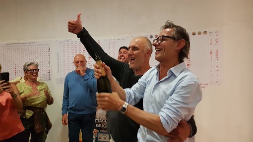 Albenga, il nuovo sindaco è Riccardo Tomatis: &quot;Abbiamo sconfitto il colosso della Lega&quot; (FOTO e VIDEO)