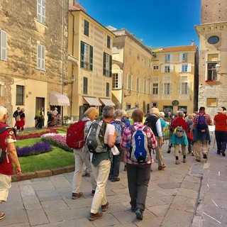 Albenga, Ciangherotti (FI): "Insieme ai croceristi anche l'accattonaggio rom diffuso"