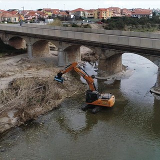 Albenga, terminata la pulizia del torrente Neva (FOTO)