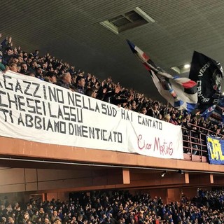 Anche il tifo sampdoriano ha ricordato il finalese Luca Martini (FOTO) Anche il tifo sampdoriano ha ricordato il finalese Luca Martini (FOTO)