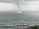Finale, oltre al mare spaventa il vento: spettacolare tromba d'aria davanti al porto (FOTO e VIDEO) Finale, oltre al mare spaventa il vento: spettacolare tromba d'aria davanti al porto (FOTO e VIDEO)