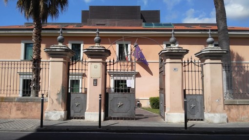 Aggredisce agenti in carcere: assolto poiché affetto da vizio totale di mente Aggredisce agenti in carcere: assolto poiché affetto da vizio totale di mente