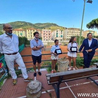 Finale, la città e la Regione rendono omaggio alle giovani tenniste Carola e Vittoria (FOTO e VIDEO) Finale, la città e la Regione rendono omaggio alle giovani tenniste Carola e Vittoria (FOTO e VIDEO)