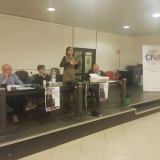 Nella prima foto, da sinistra: Matteo De Ambroggi – presidente autoriparatori, Paola Freccero - presidente provinciale CNA Savona, Luana Pongiglione – responsabile ufficio ambiente e sicurezza  e Domenico Maselli – delegato gommisti