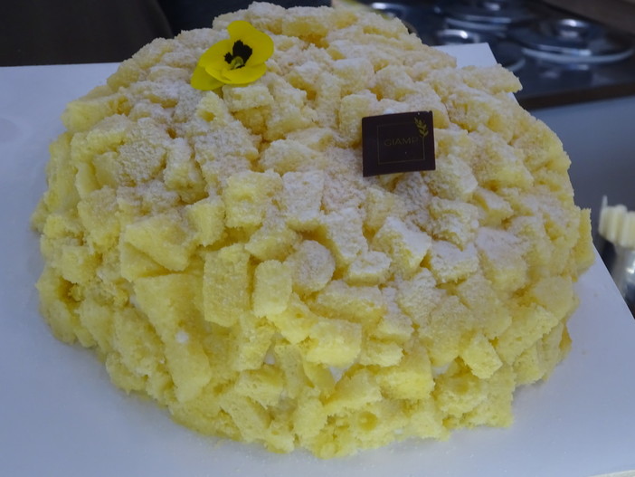 La vera storia della torta mimosa, il gustosissimo dolce della Festa della Donna