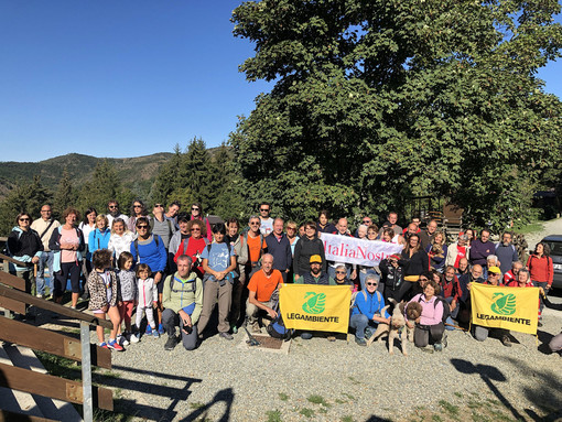 Urbe, oltre 100 persone per un trekking ad anello per festeggiare l'ingresso nel Parco del Beigua