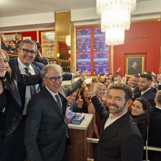 Festival di Sanremo, Toti: "Senza polemiche sarebbe più triste, Zelenski? Avrei voluto vederlo collegato" Festival di Sanremo, Toti: "Senza polemiche sarebbe più triste, Zelenski? Avrei voluto vederlo collegato"