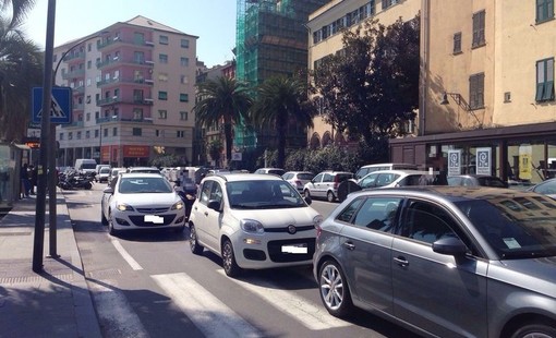 Savona, nuovo semaforo per i crocieristi dal ponte Pertini: Costa Crociere investe 38mila euro Savona, nuovo semaforo per i crocieristi dal ponte Pertini: Costa Crociere investe 38mila euro