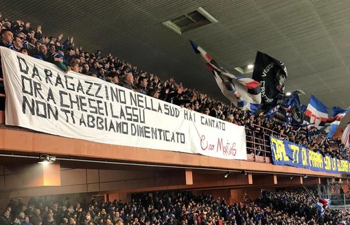 Anche il tifo sampdoriano ha ricordato il finalese Luca Martini (FOTO) Anche il tifo sampdoriano ha ricordato il finalese Luca Martini (FOTO)