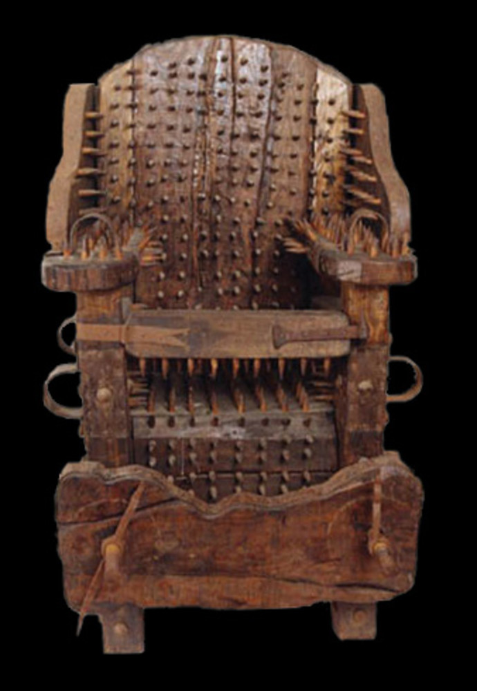 Gli strumenti di tortura medioevale in mostra a Finalborgo Gli strumenti di tortura medioevale in mostra a Finalborgo