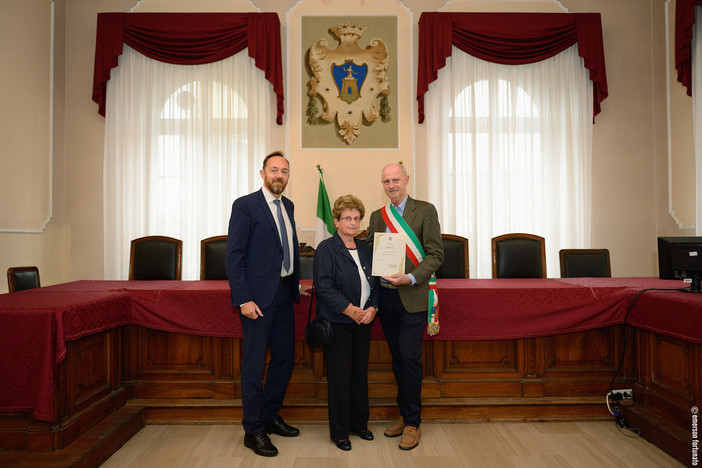 Dal 1964 in vacanza ad Alassio: premiata una turista tedesca Dal 1964 in vacanza ad Alassio: premiata una turista tedesca