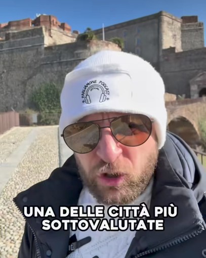 "The Bad Guyde" sbarca a Savona: Michele Lorefice con i suoi video in viaggio per le bellezze della città