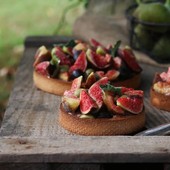 Tarte à la noisette, aux figues, olives et basilic Tarte à la noisette, aux figues, olives et basilic