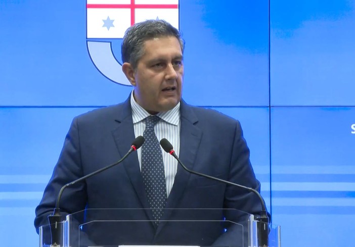 Coronavirus, in Liguria servono posti letto. Toti: "Si lavora per ospedale in fiera a Genova" (VIDEO) Coronavirus, in Liguria servono posti letto. Toti: "Si lavora per ospedale in fiera a Genova" (VIDEO)