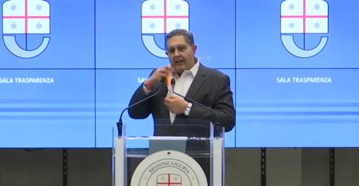 Toti: "Dopo le farmacie coinvolgiamo anche la sanità privata. Arriveremo a 13mila somministrazioni giornaliere di vaccini"