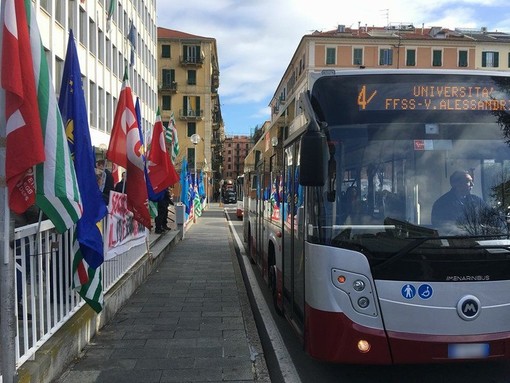 Savona, i sindacati organizzano l'assemblea pubblica "Trasporto pubblico locale: verso dove?" Savona, i sindacati organizzano l'assemblea pubblica "Trasporto pubblico locale: verso dove?"
