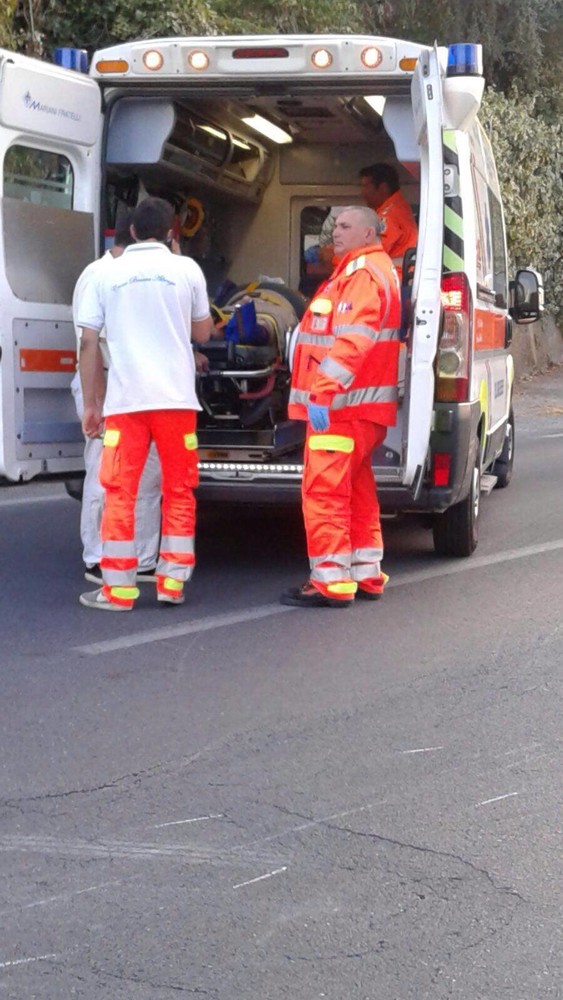 Albenga: scooter contro T-Max in Regione Miranda Albenga: scooter contro T-Max in Regione Miranda