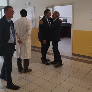Il presidente Toti col sindaco De Vincenzi Il presidente Toti col sindaco De Vincenzi