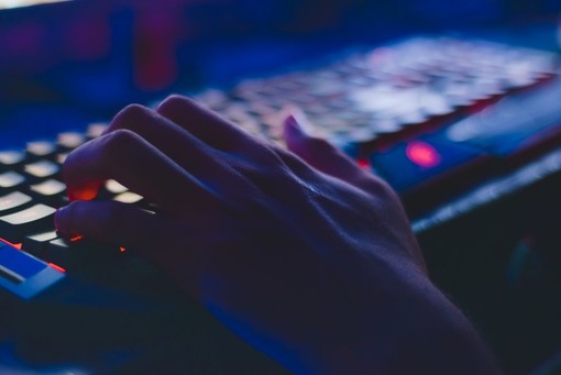 Al via il ciclo di incontri sulla cultura digitale: cinque moduli per orientarsi in sicurezza