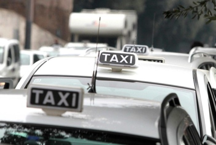 Taxi liguri più accessibili, moderni e green