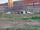 Savona, tende e rifiuti abbandonati vicino al Priamar: lanciato l'allarme (FOTO)