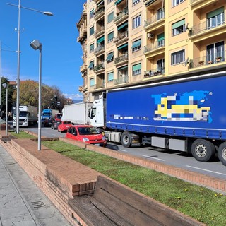 Savona, cittadino denuncia: &quot;Velocità fuori controllo in Corso Mazzini, servono provvedimenti&quot;