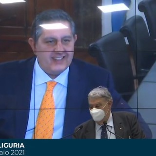 Covid, il presidente Toti sulle vaccinazioni "Over 90": "Messo in piedi un sistema efficace in pochi giorni" Covid, il presidente Toti sulle vaccinazioni "Over 90": "Messo in piedi un sistema efficace in pochi giorni"