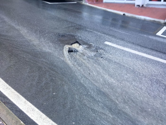 Celle, salta tubo in via Gioia: intervento dell’acquedotto