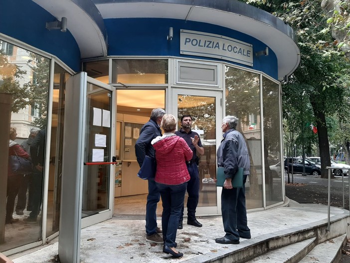 Savona, confronto assessori-cittadini in piazza del Popolo: a breve l’avvio del controllo di vicinato
