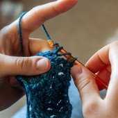 Ad Altare il filo che unisce: un corso gratuito di uncinetto per grandi e piccini Ad Altare il filo che unisce: un corso gratuito di uncinetto per grandi e piccini